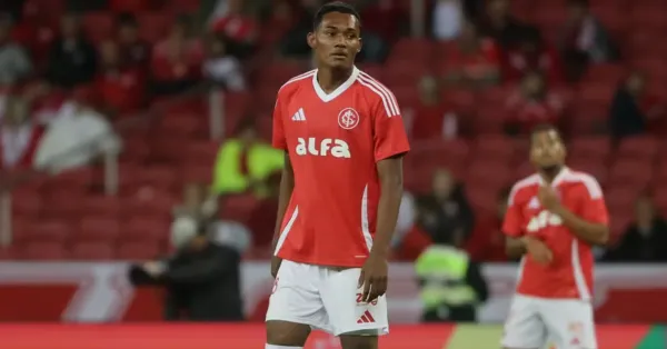 Internacional: Borré Poupar, Raykkonen Ganha Chance no Ataque Contra o Fluminense