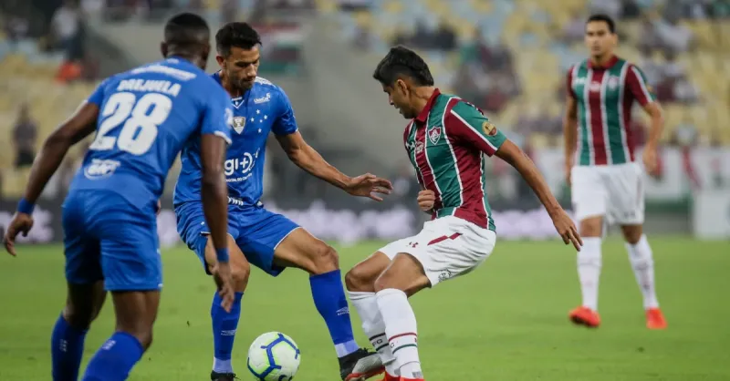 Cruzeiro: Escalação Inédita Contra Fluminense Revelada | Táticas de Jardim no Maracanã