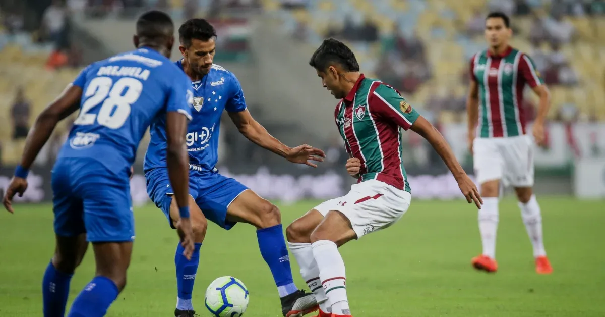 Cruzeiro: Escalação Inédita Contra Fluminense Revelada | Táticas de Jardim no Maracanã