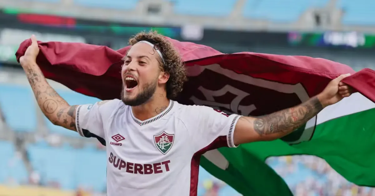Guga Completa 100 Jogos no Fluminense: Papel, Números e Impasse Contratual