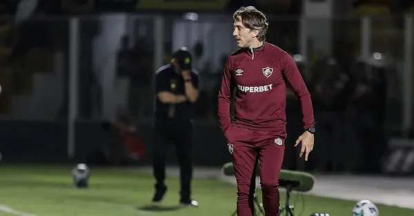 Fluminense: Zubeldía Revisa Escalação para Confronto Crucial com Internacional